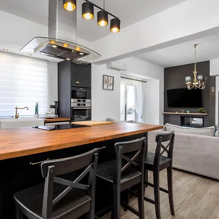 Emerald Lejlighed Rhodes City