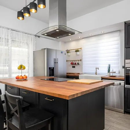 Emerald * עיר רודוס